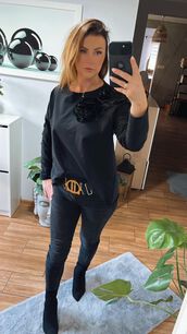 BY O LA LA! DRESOWA BLUZA Z RÓŻAMI CZARNA