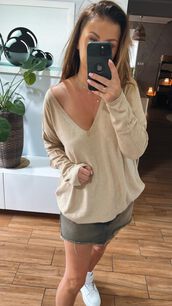 BY O LA LA...! CIENKI OVERSIZOWY SWETER V-NECK JASNY BEŻ