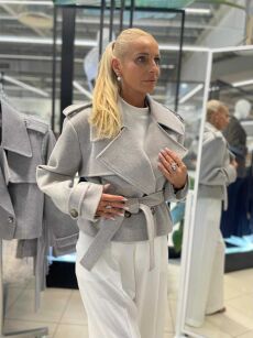 EMO KRÓTKI PŁASZCZ/KURTKA JASNA SZAROŚĆ