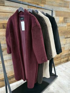 BY O LA LA! PŁASZCZ BARANEK ADELE BORDO (MERLOT)