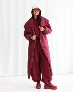 BY O LA LA! PIKOWANY PŁASZCZ KOŁDRA MERLOT (BORDO)