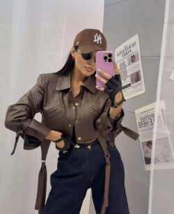 LA MILLA KURTKA Z ECO SKÓRY Z DŁUGIMI PASKAMI BRĄZ