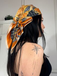 CHUSTA APASZKA Z JEDWABIEM ŁAŃCUSZEK CZARNA/RUDA