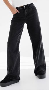 BY O LA LA! SPODNIE JEANSY Z SUROWYM DOŁEM CZARNE