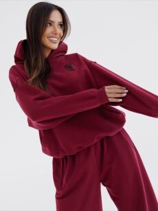 BY O LA LA! OVERSIZOWA BLUZA KANGURKA Z LOGO BORDO (MERLOT)