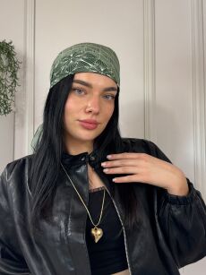 CHUSTA APASZKA Z JEDWABIEM W GEOMETRYCZNE WZORY ZIELONA