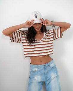 BY O LA LA...! BLUZKA V-NECK W PASY Z MISIEM MOKKA