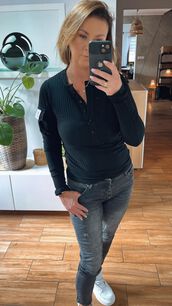 BY O LA LA...! PRĄŻKOWANA BLUZKA BASIC LOL GIRL CZARNA