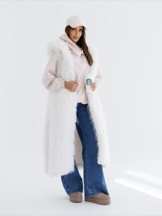 BY O LA LA...!  DŁUGA KAMIZELA LAMA ŚMIETANA