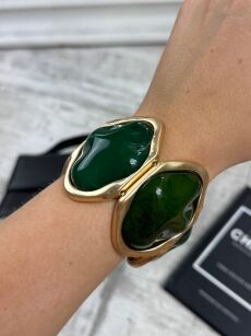 GRUBA BRANSOLETKA Z KAMIENIAMI NATURALNYMI ZŁOTO/ZIELEŃ