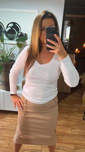 BY O LA LA...! PRĄŻKOWANA BLUZKA BASIC HERB BIAŁA