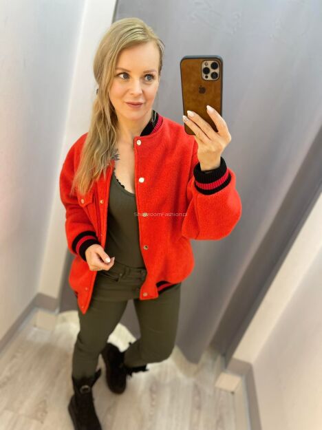 BY O LA LA! FLAUSZOWA KURTKA BOMBER CZERWONA