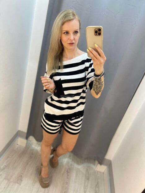 BY O LA LA...! KOMPLET SWETERKOWY W PASKI CZARNY