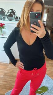 BY O LA LA...! BLUZKA BASIC V-NECK PRĄŻKOWANA CZARNA
