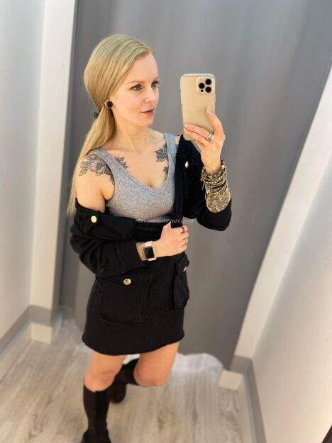 BY O LA LA...! BLUZKA TOP PRĄŻKOWANY V-NECK SZARY