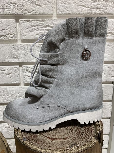 BY O LA LA BUTY BOTKI SKÓRZANE Z FALBANĄ SZARE
