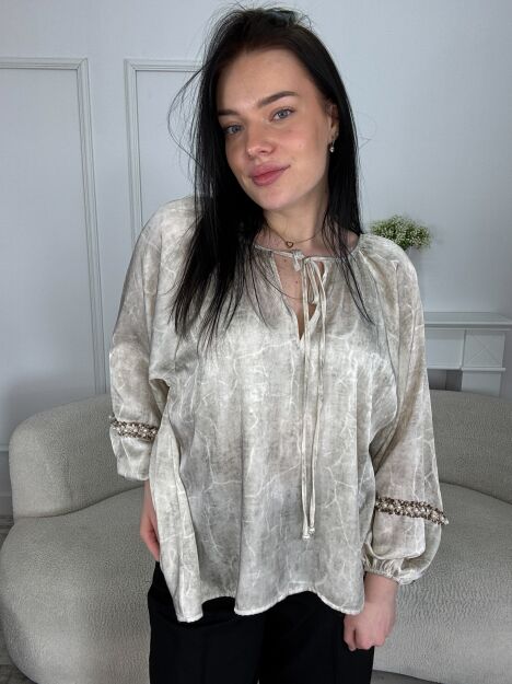 BY O LA LA! OVERSIZOWA BLUZKA BOHO KORALIKI JASNY BEŻ