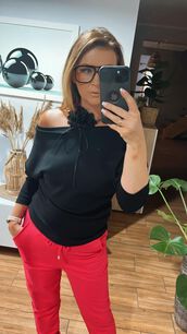 BY O LA LA...! PRĄŻKOWANA BLUZKA NIETOPERZ CZARNA