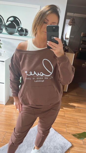 BY O LA LA! DRESOWA BLUZA LOVE CZEKOLADA