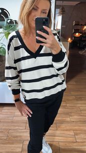BY O LA LA! BLUZA W PASY V-NECK CZARNA/KOKOS
