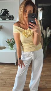 BY O LA LA...! BLUZKA Z RÓŻĄ ŻÓŁTA